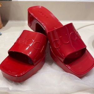 GUCCI Women's Rubber Slide Sandals